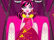 Draculaura Princess Dress Up